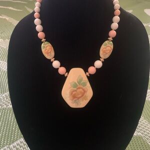 Vintage Floral Pendant Necklace with Peach and White Beads